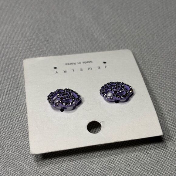 New! Purple Floral Gemstone Stud Earrings - Picture 3 of 5